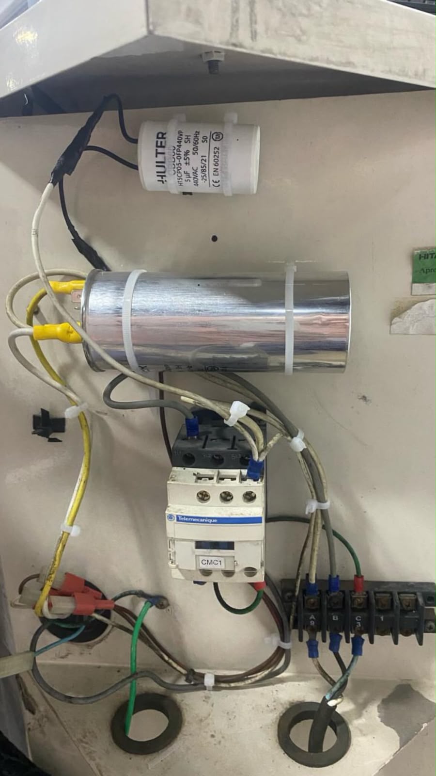 Depois: Reorganização elétrica do equipamento